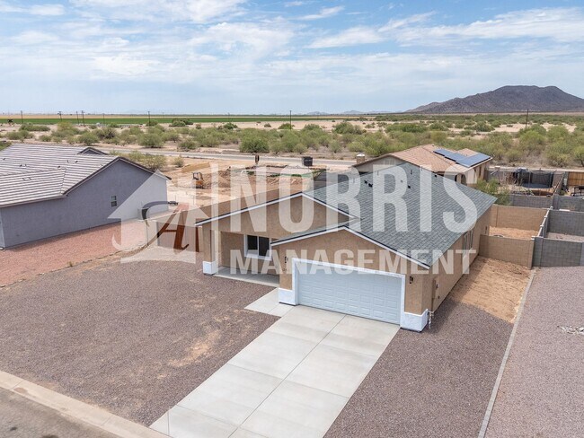 Building Photo - Beautiful Brand New Home with Block Wall