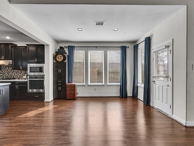 Building Photo - 11066 Walts Run Ln