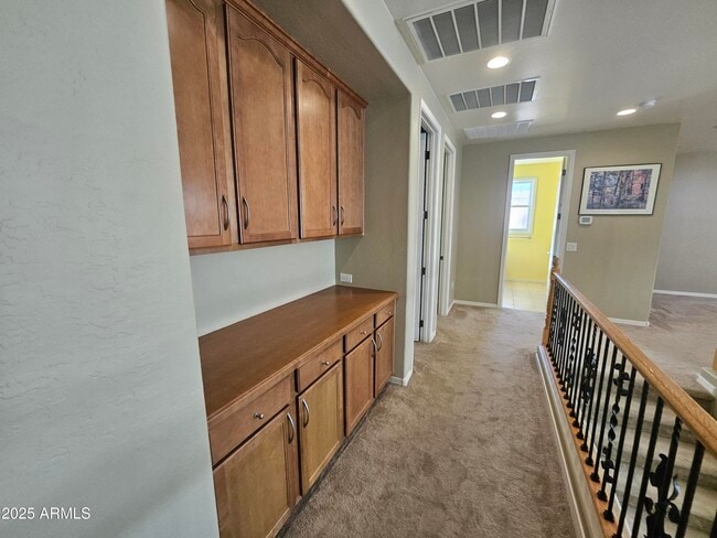 Building Photo - 3216 S Cottonwood Dr