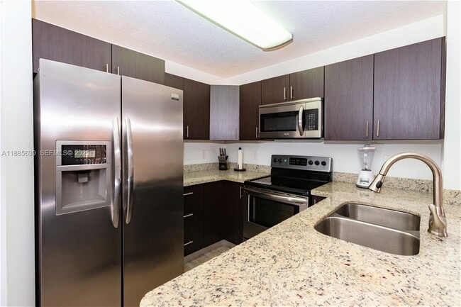 Building Photo - 6202 NW 116th Ave