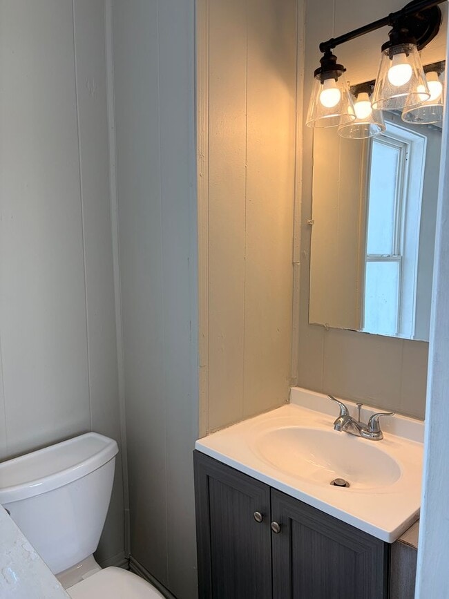 Building Photo - 1318 Union St