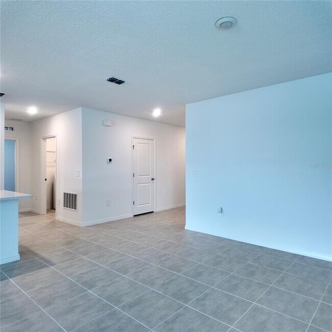 Building Photo - 4752 Cloister St