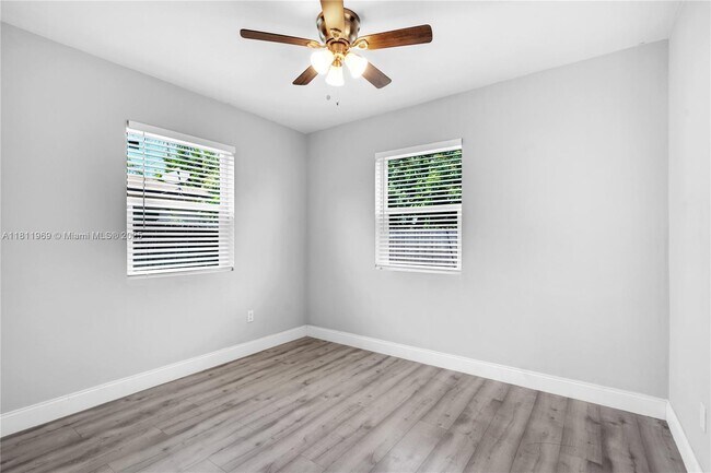 Building Photo - 4500 NE 18th Ave