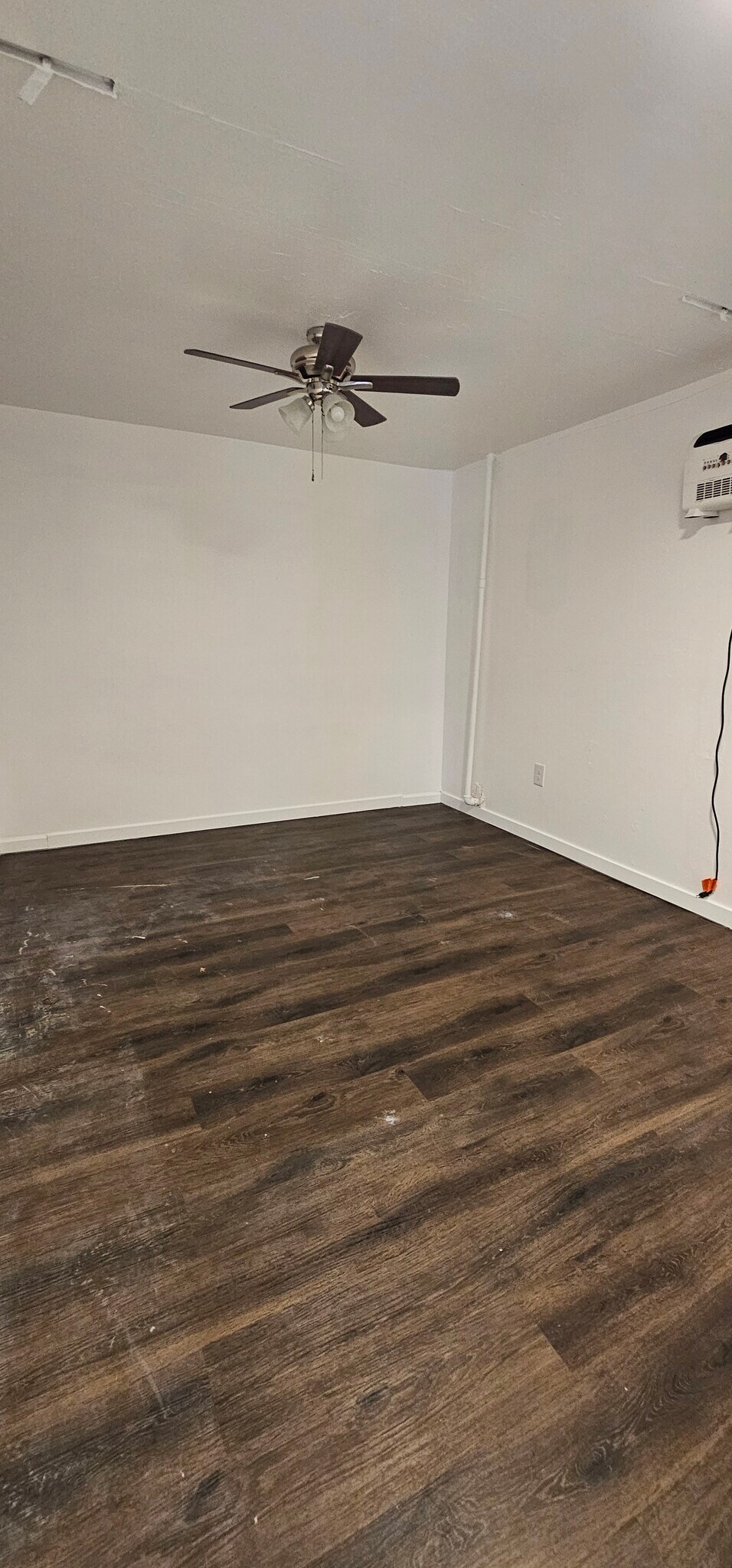 Building Photo - 7504 E 112th St