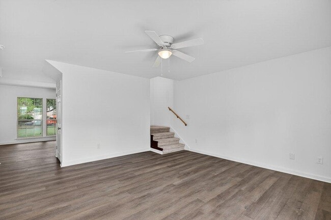 Building Photo - 8207 Kensington Square
