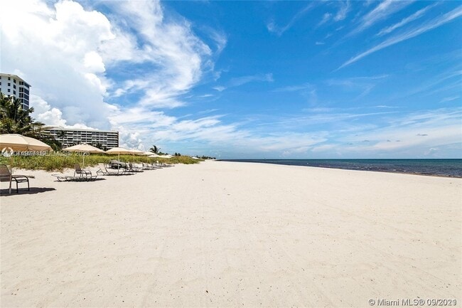 Building Photo - 201 Crandon Blvd