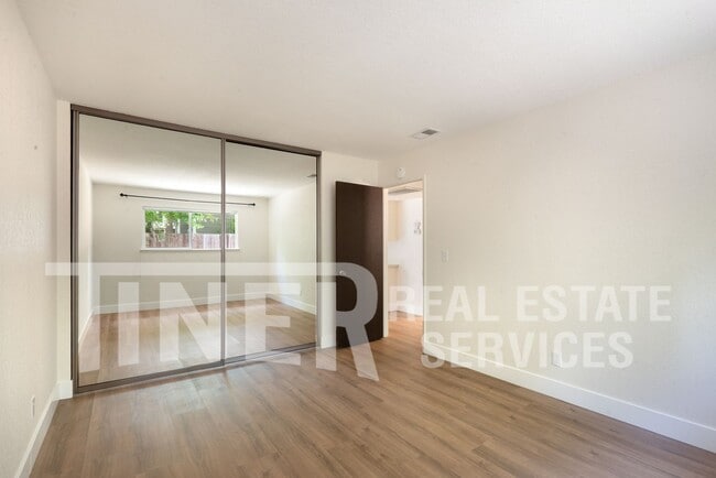 Building Photo - 9140 Nasreen Dr