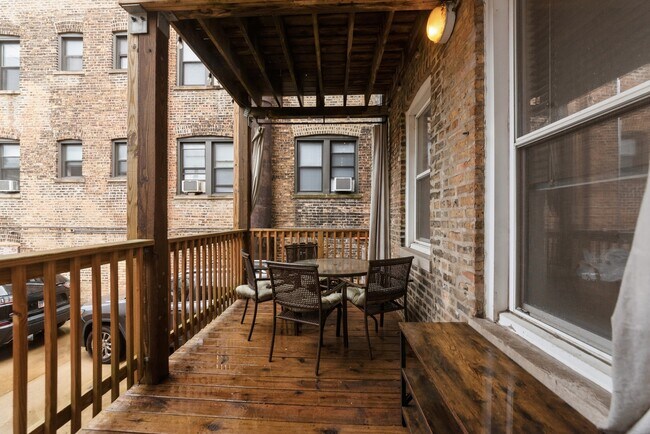 Building Photo - 954 W Cuyler Ave