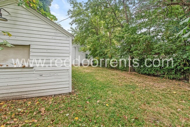 Building Photo - 4925 Crittenden Ave