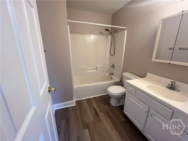 Building Photo - 100 Fair Oaks Dr