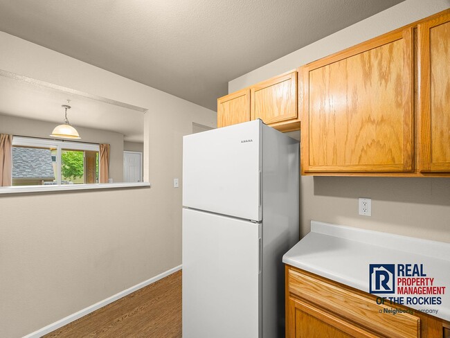 Building Photo - Amazing 3 bed, 3.5 bath Condo in Rigden Farm!
