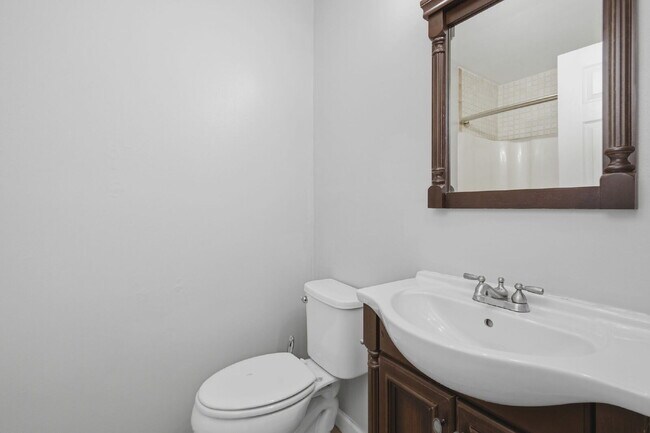 Building Photo - 5475 Davis Way