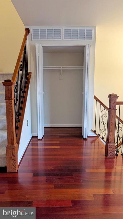 Building Photo - 33 Badger Gate Ct