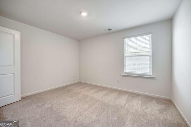 Building Photo - 49 Kestrel Dr