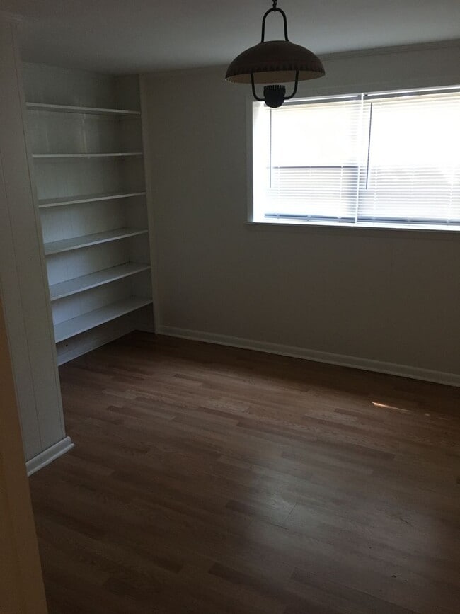 Building Photo - 4/2 House in Rome $1,495