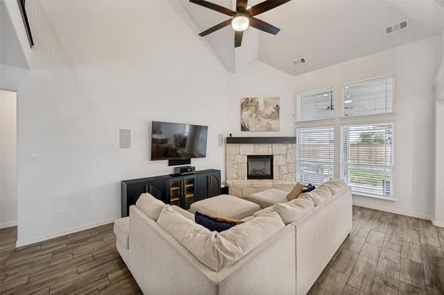 Building Photo - 808 Violet Wy