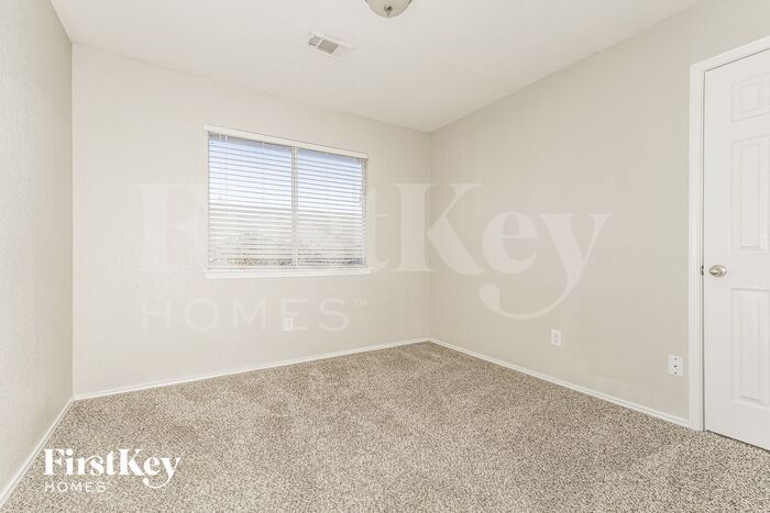 Building Photo - 1716 Trinity Hill