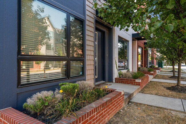 Building Photo - 122 S Ohio Ave