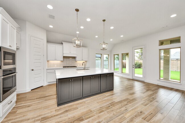 Building Photo - 2719 Country Ln