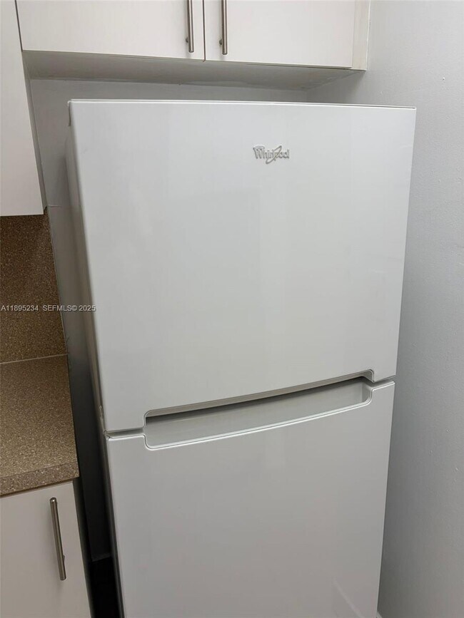 Building Photo - 6820 W Flagler St