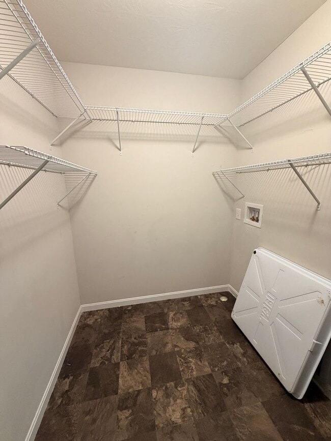 Building Photo - 1325 Horse Shoe Bnd