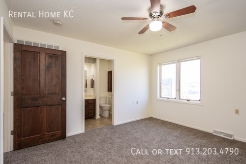 Building Photo - 5908 Brittany-