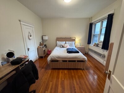 Building Photo - 24 Euston St