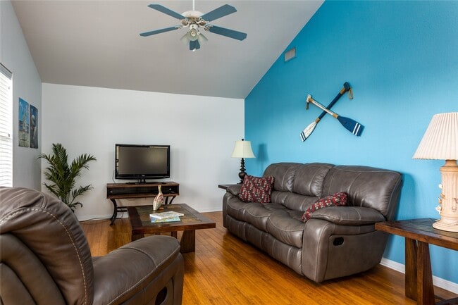 Building Photo - 16530 Bermuda Way