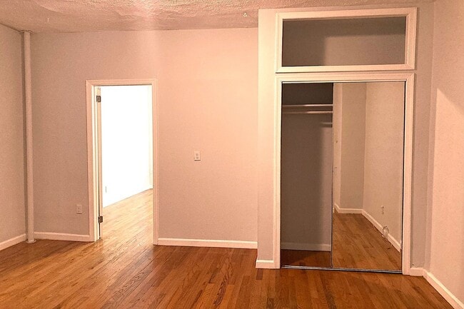 Building Photo - 5600 Hudson Ave