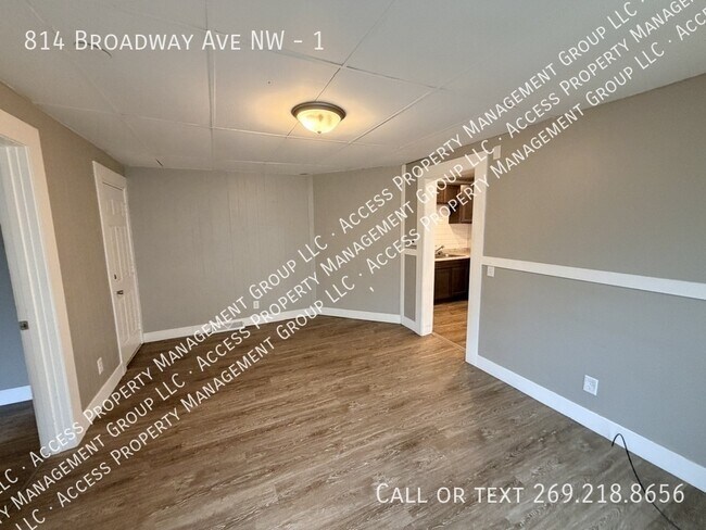 Building Photo - 814 Broadway Ave NW