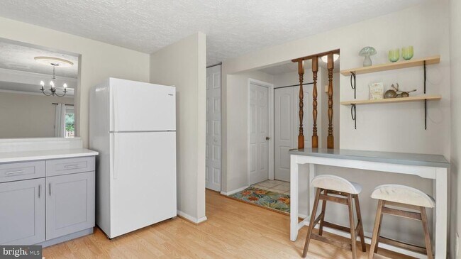 Building Photo - 7821 Fairborn Ct