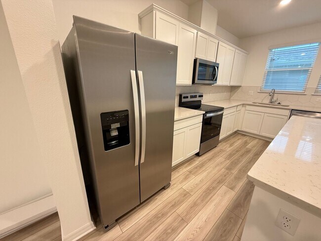 Building Photo - 4553 Orchard View Aly