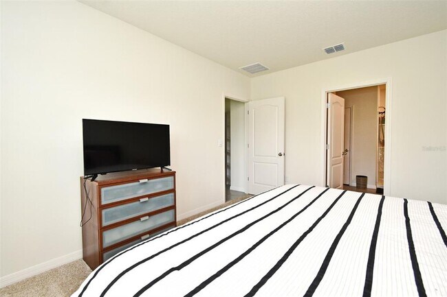 Building Photo - 440 Baroness Way