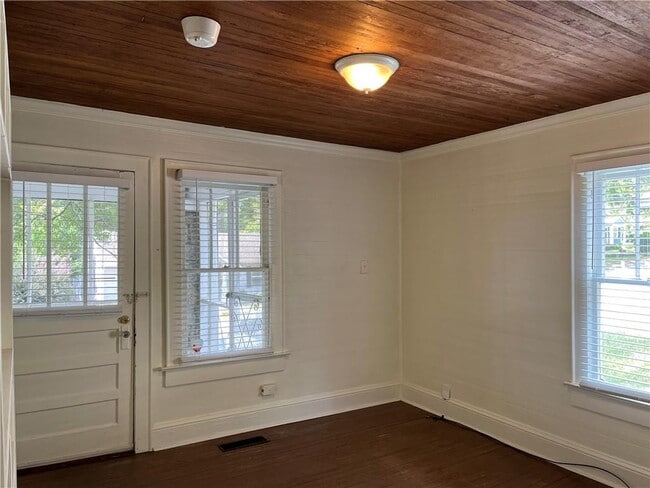 Building Photo - 1603 Tallulah St NW