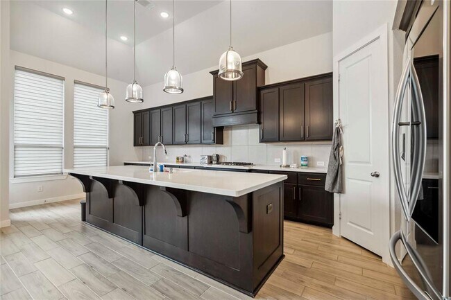 Building Photo - 7310 Camden Crestwood Way