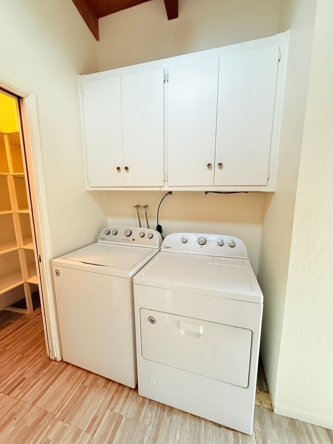 Building Photo - 401 N Lupine St