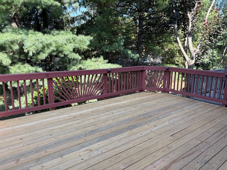 Building Photo - 8002 Cattail Ct