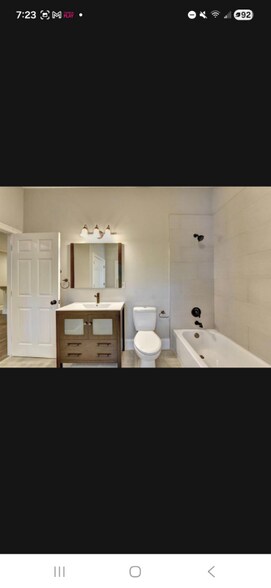 Building Photo - 4100 Deverell St