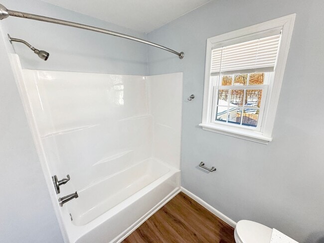 Building Photo - Modern 3 Bedroom Home in Ashland