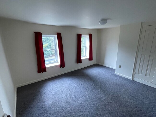 Building Photo - Upstairs 1 Bedroom, 1 Bathroom Apartment - Shippensburg, PA!
