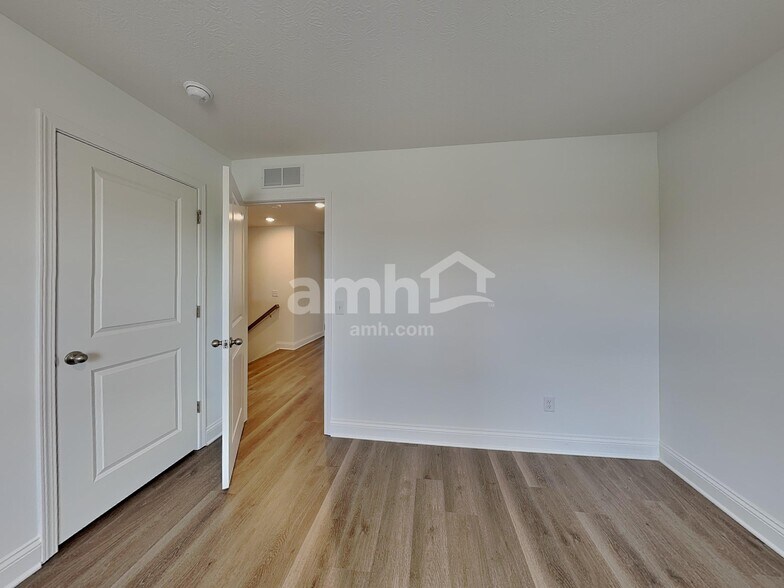 Building Photo - 1088 Broyles Xing