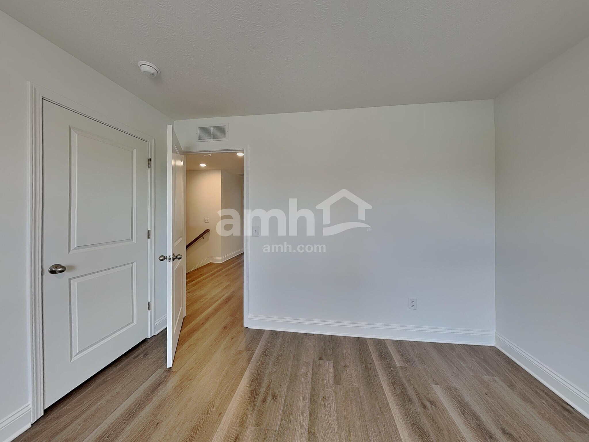 Building Photo - 232 Deanscroft Dr