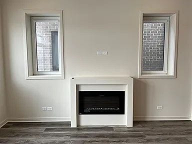 Building Photo - 790 E Irving Park Rd