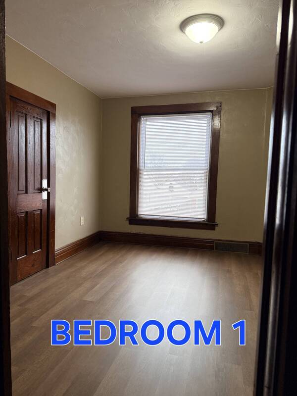 Building Photo - 1023 W 21st St