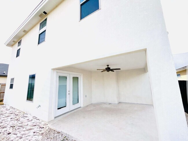 Building Photo - 403 Graneros Ave