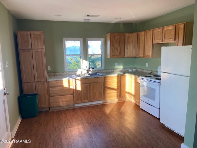 Building Photo - 1011 Latiolais Rd