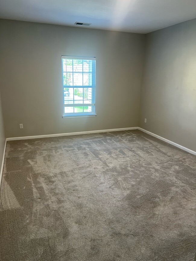 Building Photo - 305 Herons Cove