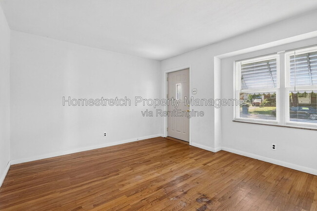 Building Photo - 9826 Ravensbrook Dr