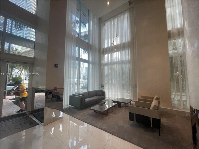 Building Photo - 41 SE 5th St