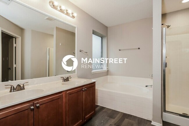 Building Photo - 3 Bedroom Pet-Friendly Home in Burleson, TX with Main Street Renewal